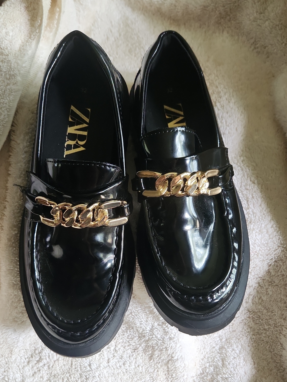 Zara kids Black "Patent" Platform Loafers with Gold Chain some scuffing
